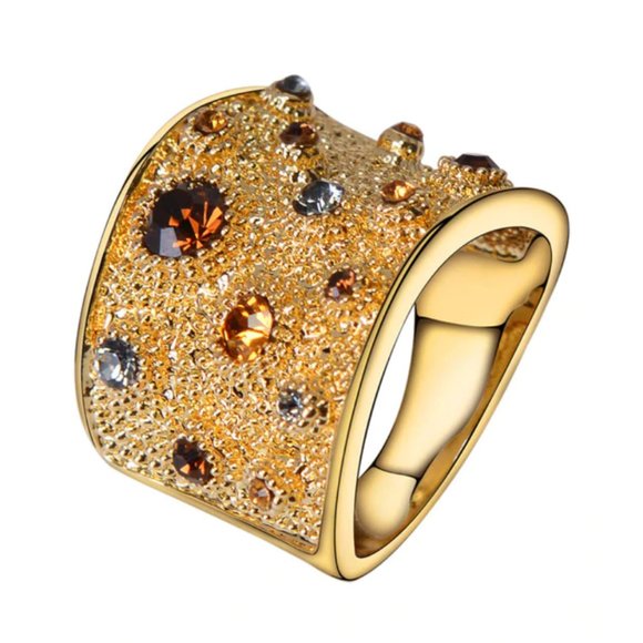 Jewelry - Gold Rhinestones Cocktail Ring